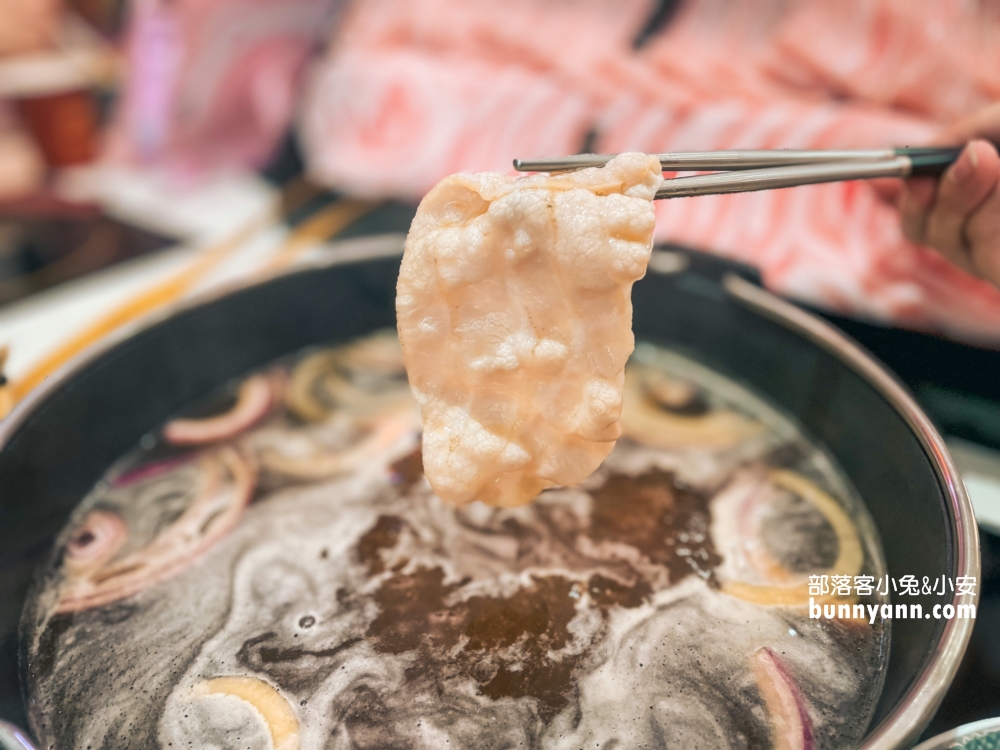 【嗑肉石鍋春日路店】桃園火鍋自助吧吃到飽餐廳，價位與肉質分享