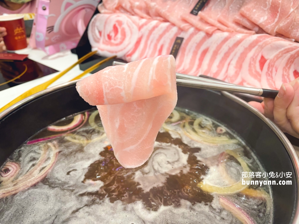 【嗑肉石鍋春日路店】桃園火鍋自助吧吃到飽餐廳，價位與肉質分享