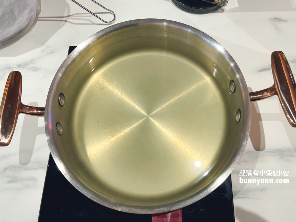 【嗑肉石鍋春日路店】桃園火鍋自助吧吃到飽餐廳，價位與肉質分享