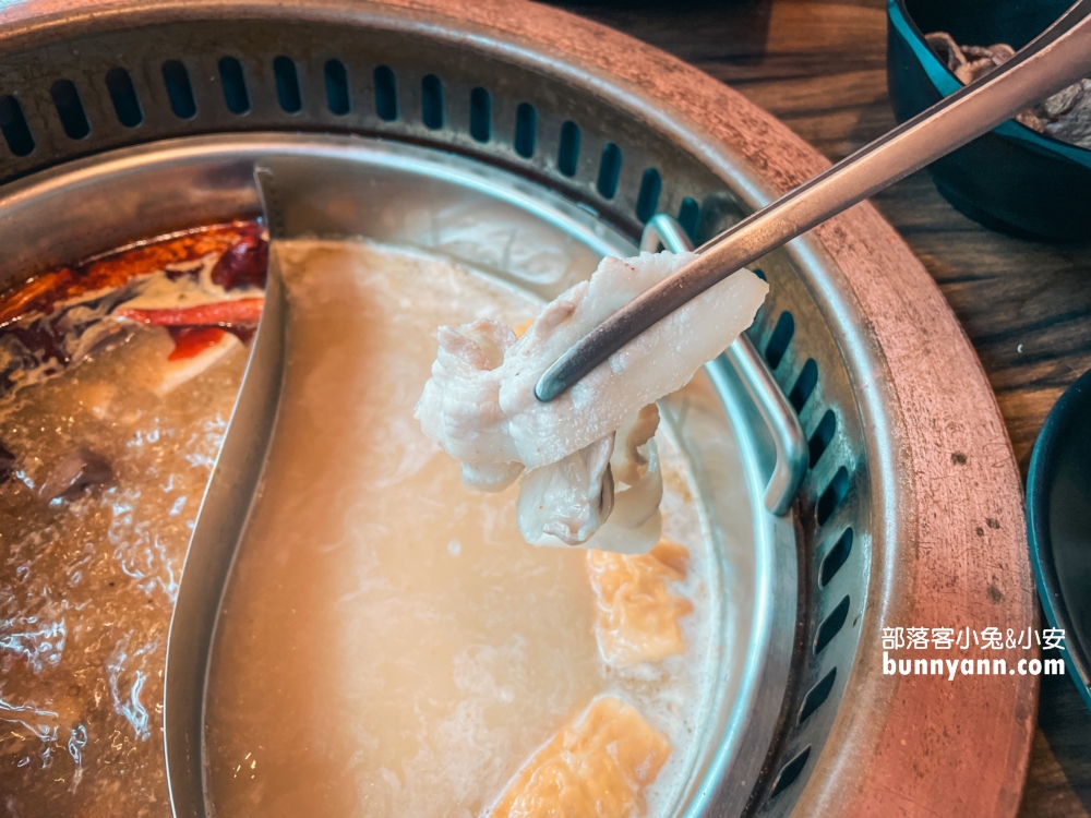 台北美食推薦！辛巴適麻辣鍋，一個人最低599享麻辣鍋，還有新鮮芒果冰療癒心靈