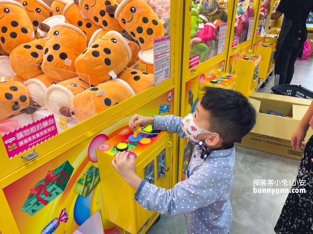 優品娃娃屋彰化金馬店，一千元能夾到哪些?