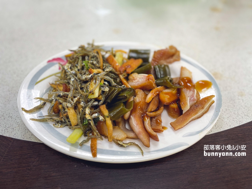 基隆【春興水餃店】平日直接客滿的老字號水餃店