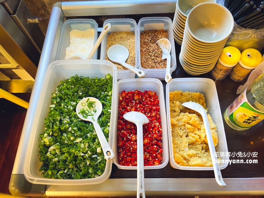 基隆【義美石頭火鍋】還沒開門就排隊的平價火鍋店(菜單&交通)