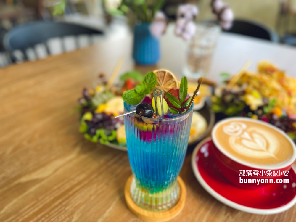 萬記商行The One’s Shop礁溪咖啡廳，宜蘭美食推薦綠田裡好味道!!