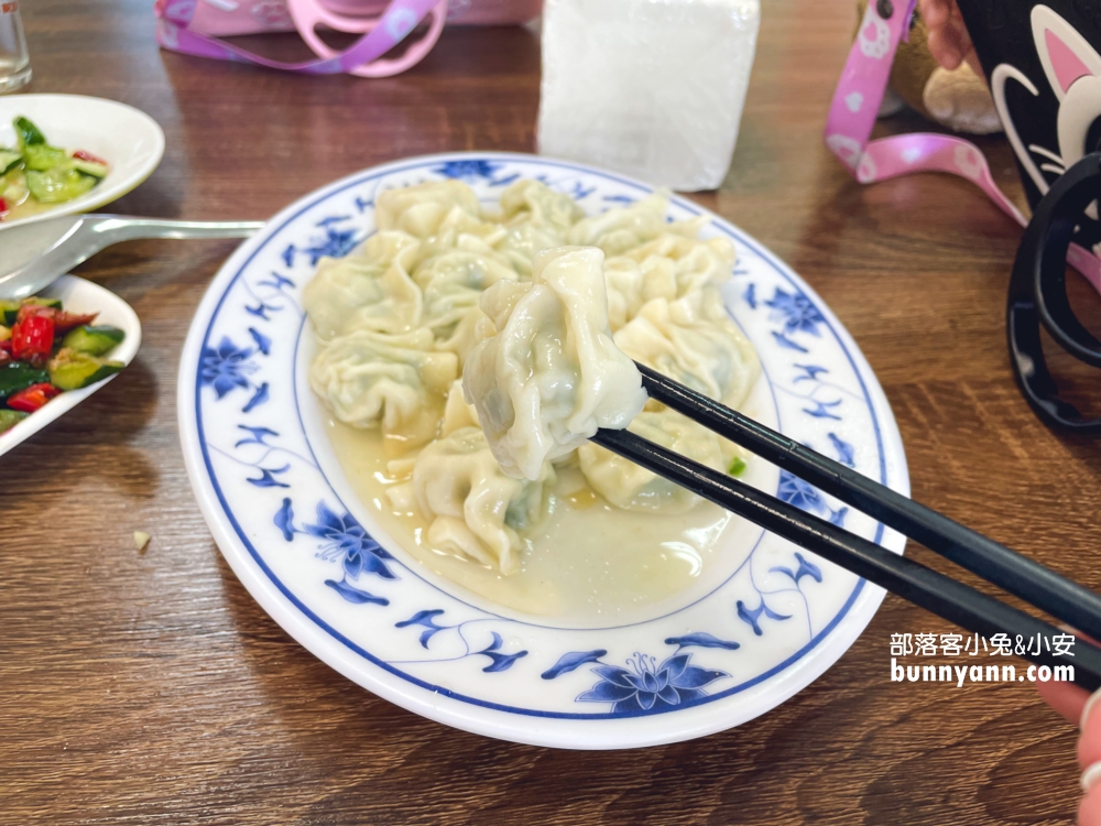 苗栗「香香牛肉麵」頭份路邊麵店，80元有很厚牛肉可吃