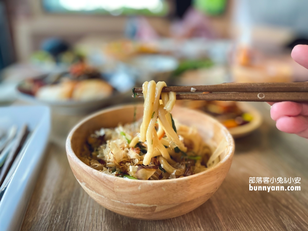 宜蘭美食餐廳「蘭波LanPO」介紹，在超美玻璃屋喝咖啡約會