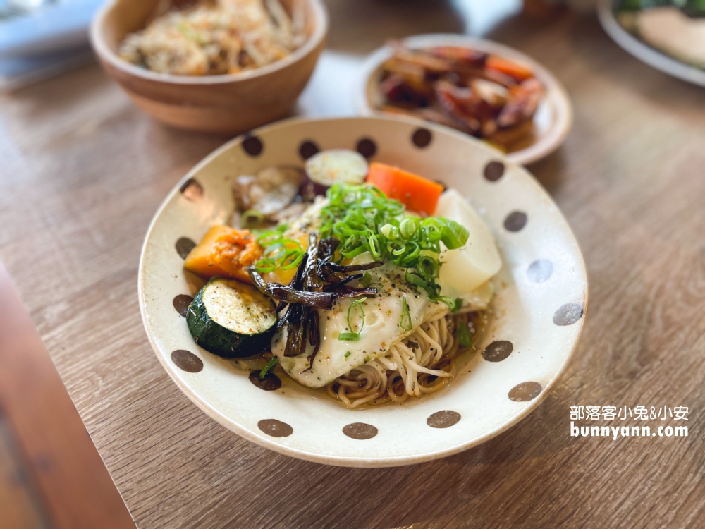 宜蘭美食餐廳「蘭波LanPO」介紹，在超美玻璃屋喝咖啡約會