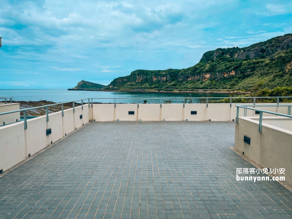 萬里「山海芳園景觀咖啡廳」靠近海邊的免門票咖啡店
