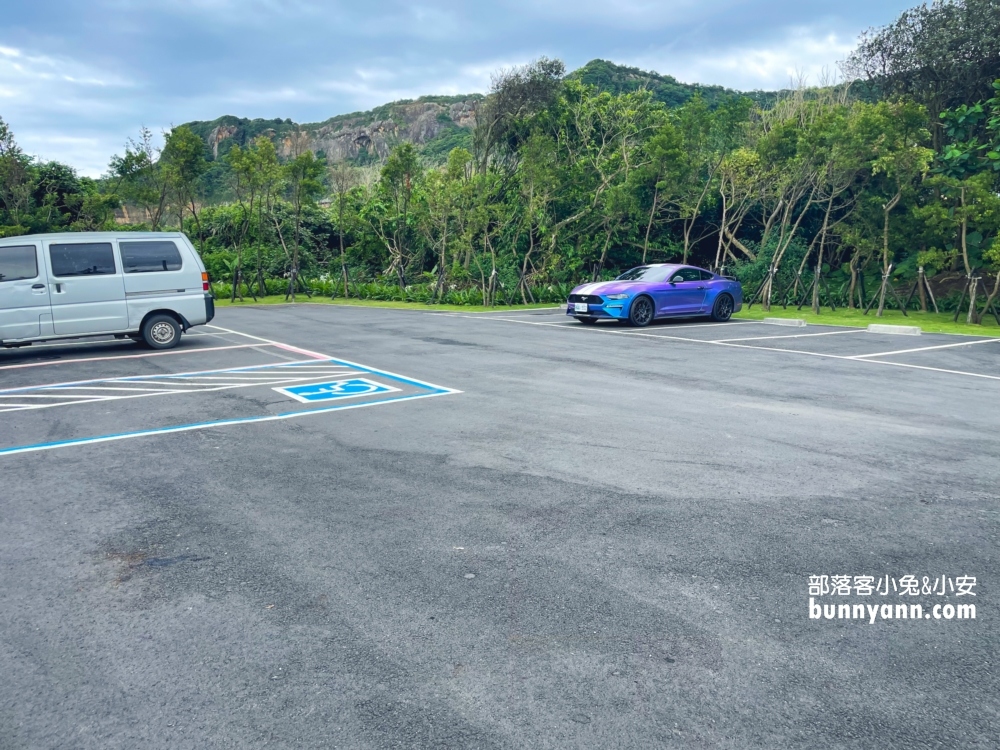 萬里「山海芳園景觀咖啡廳」靠近海邊的免門票咖啡店