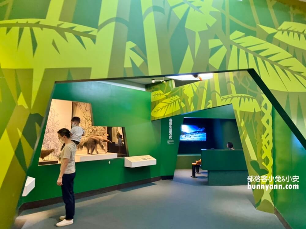 【台中科博館】國立自然科學博物館，館內有大恐龍可以拍照！