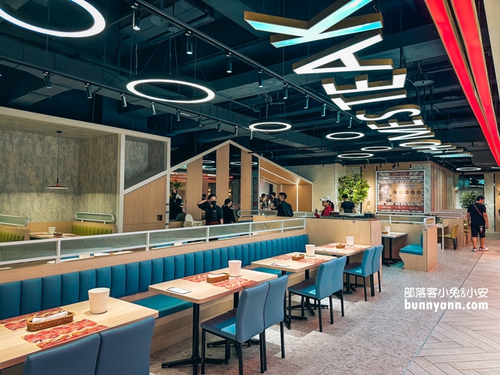 【我家牛排林口A9店】提供多達四十道中西料理與自助霜淇淋自助吃到飽