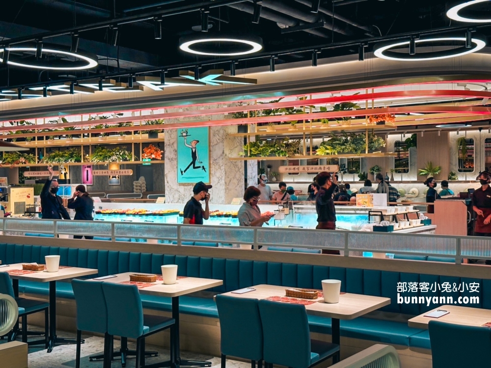 【我家牛排林口A9店】提供多達四十道中西料理與自助霜淇淋自助吃到飽