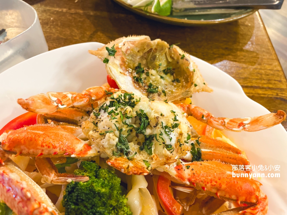 帶你吃【昨日花卷跨界好食】燈光美氣氛佳的美味創意料理