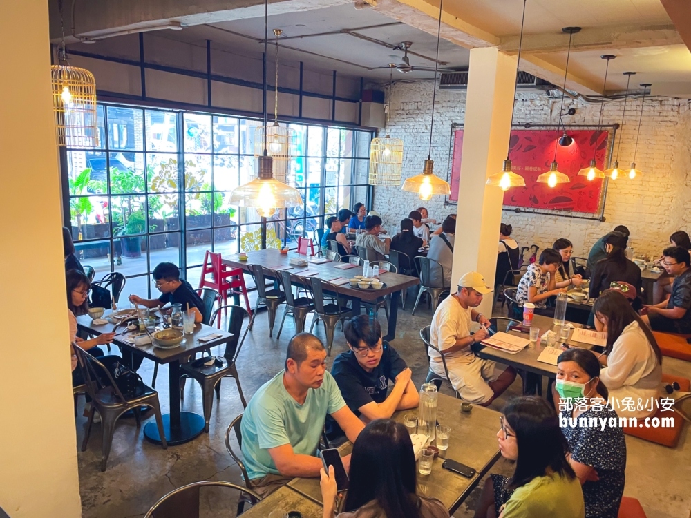 帶你吃【昨日花卷跨界好食】燈光美氣氛佳的美味創意料理