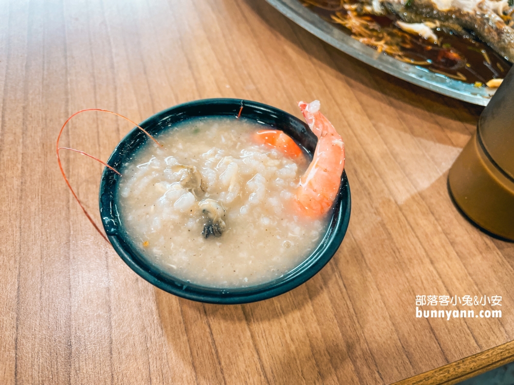 宜蘭【海世界複合式碳烤】谷歌4.3顆星的評價很高的海鮮吃到飽餐廳！