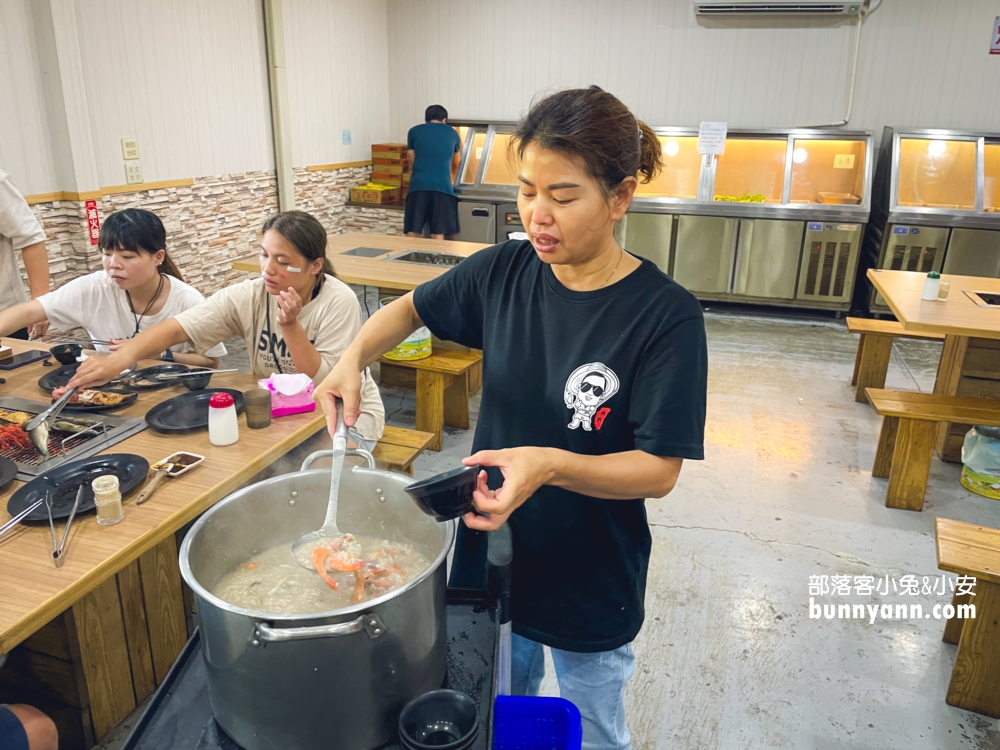 宜蘭【海世界複合式碳烤】谷歌4.3顆星的評價很高的海鮮吃到飽餐廳！