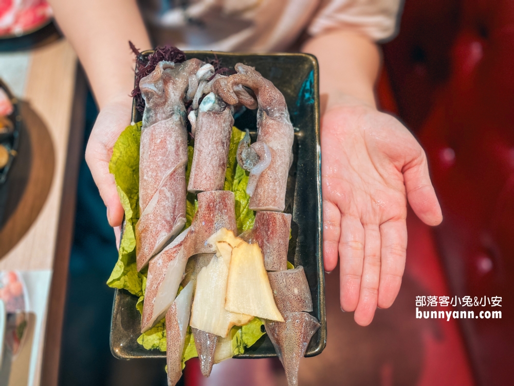 【加分火鍋廟口店】新鮮海陸火鍋這裡吃，裝潢又美麗浪漫