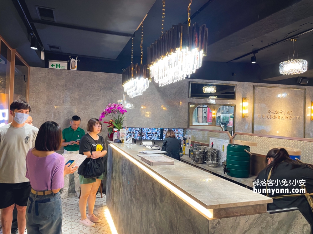 【加分火鍋廟口店】新鮮海陸火鍋這裡吃，裝潢又美麗浪漫