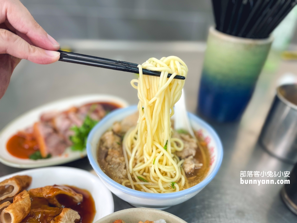 2025【金龍肉焿】中船路美食推薦這間開業將近50年的老字號麵店
