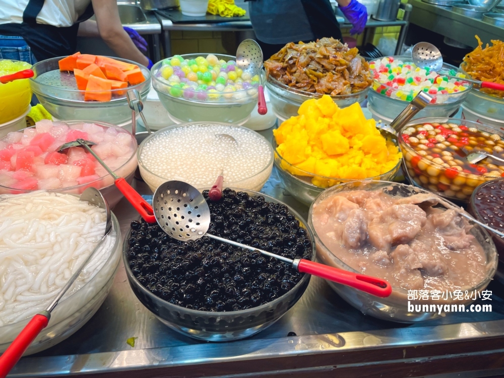 桃園【鉅大自助冰城】中壢自助式冰店，指標性的老字號自助式冰店。