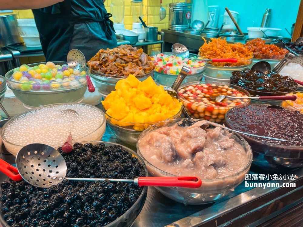 桃園【鉅大自助冰城】中壢自助式冰店，指標性的老字號自助式冰店。