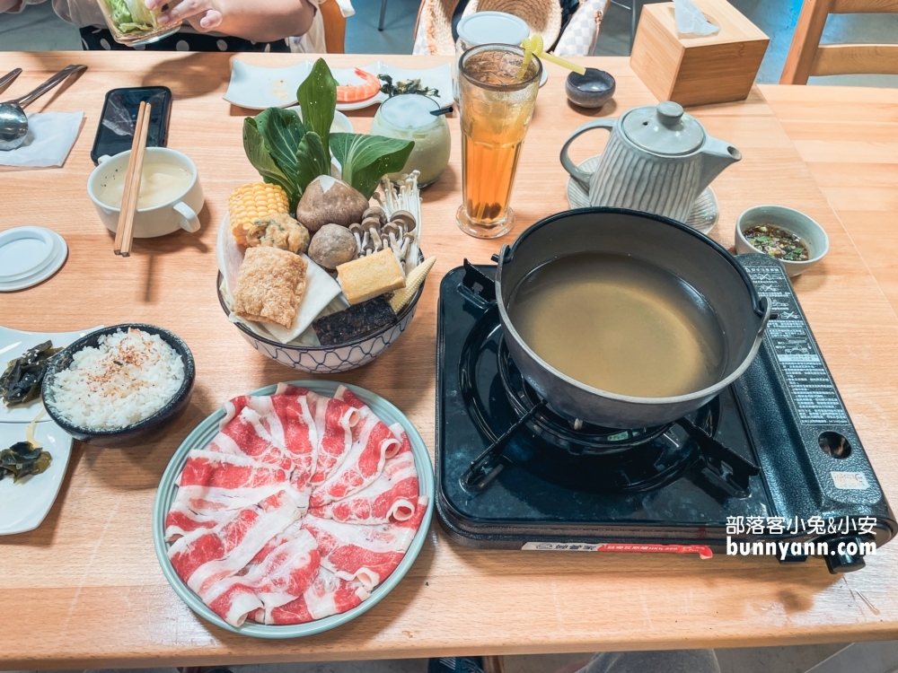 繞山花多肉秘境「桃園三和青創基地」擁有無限多的多肉植栽可以買回家