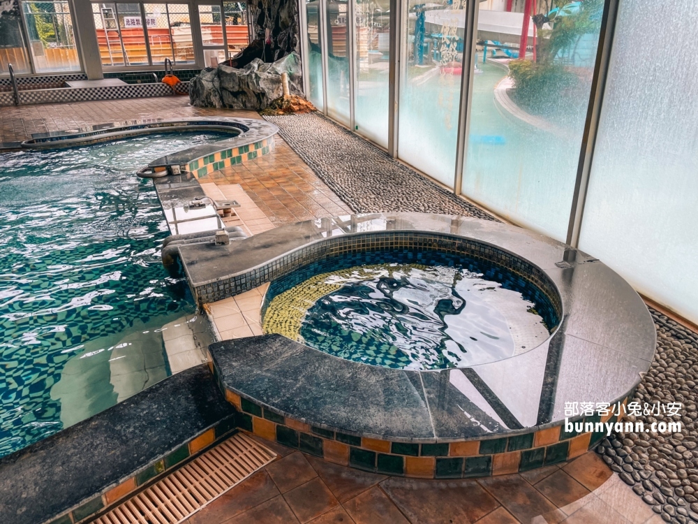 嘉義【威士登水世界】市區隱藏版水上樂園，高空滑水道超讚