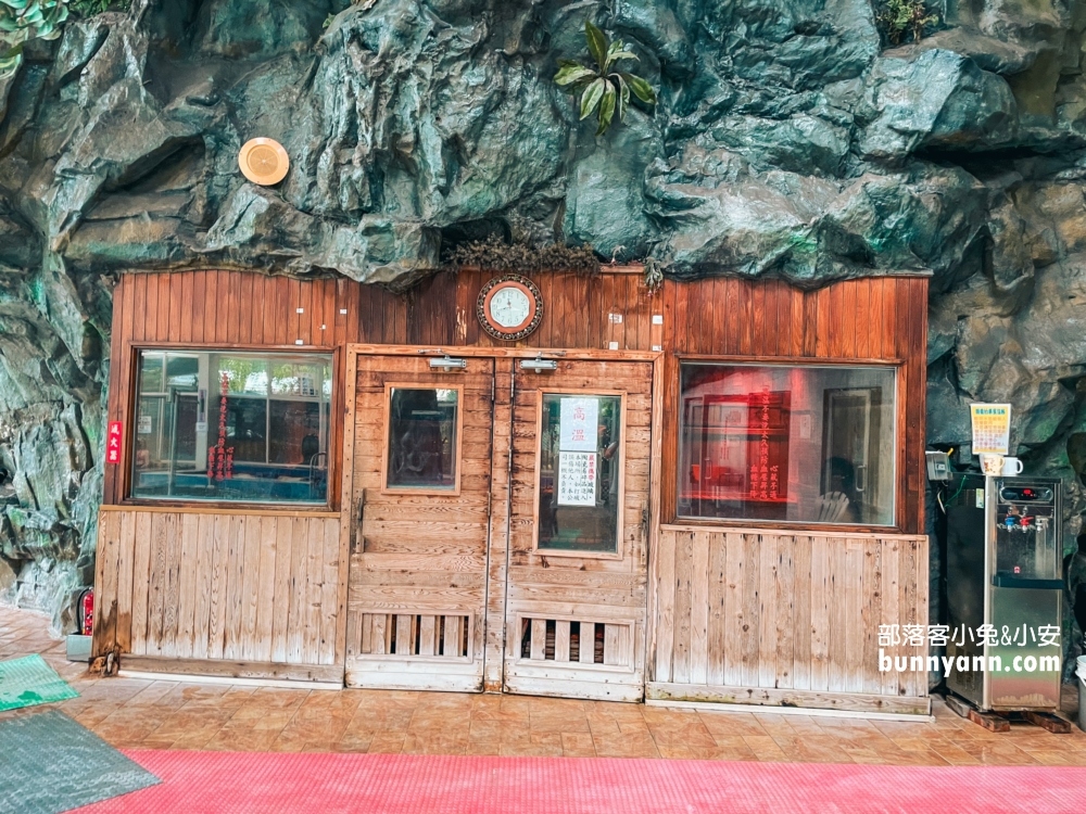 嘉義【威士登水世界】市區隱藏版水上樂園，高空滑水道超讚