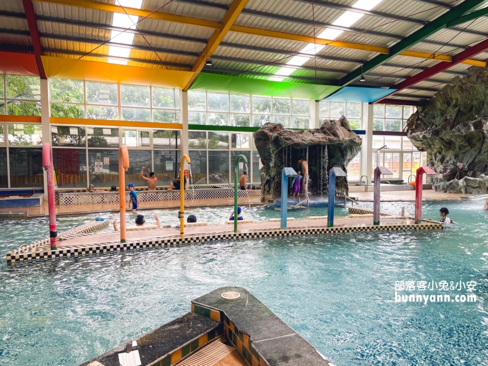 嘉義【威士登水世界】市區隱藏版水上樂園，高空滑水道超讚