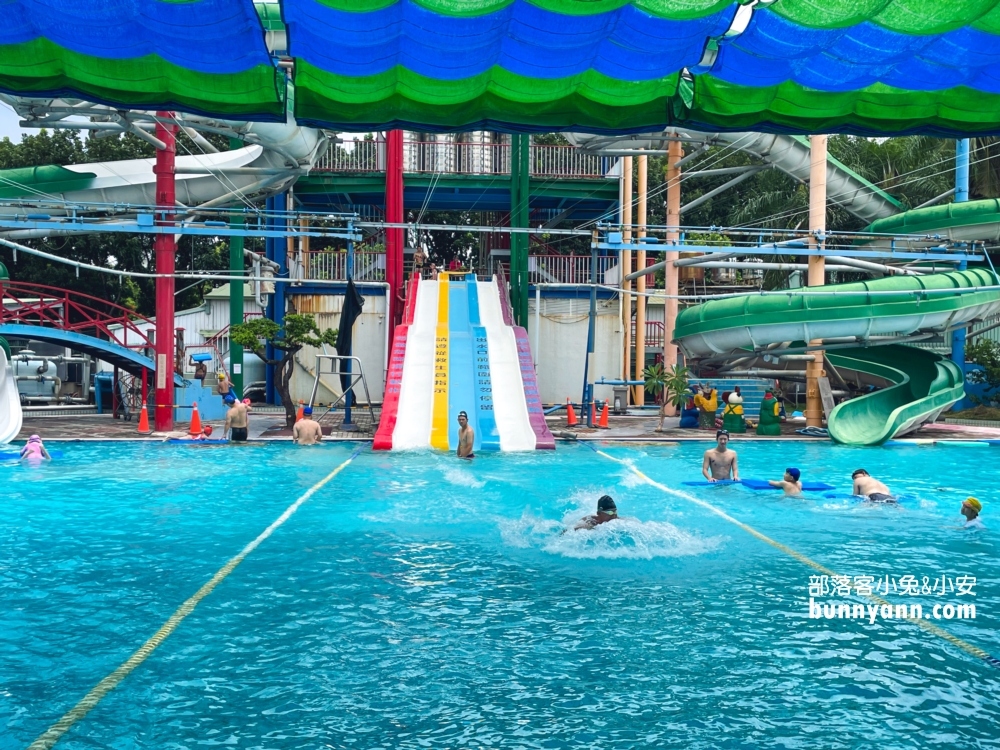 嘉義【威士登水世界】市區隱藏版水上樂園，高空滑水道超讚