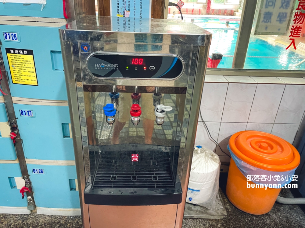 嘉義【威士登水世界】市區隱藏版水上樂園，高空滑水道超讚
