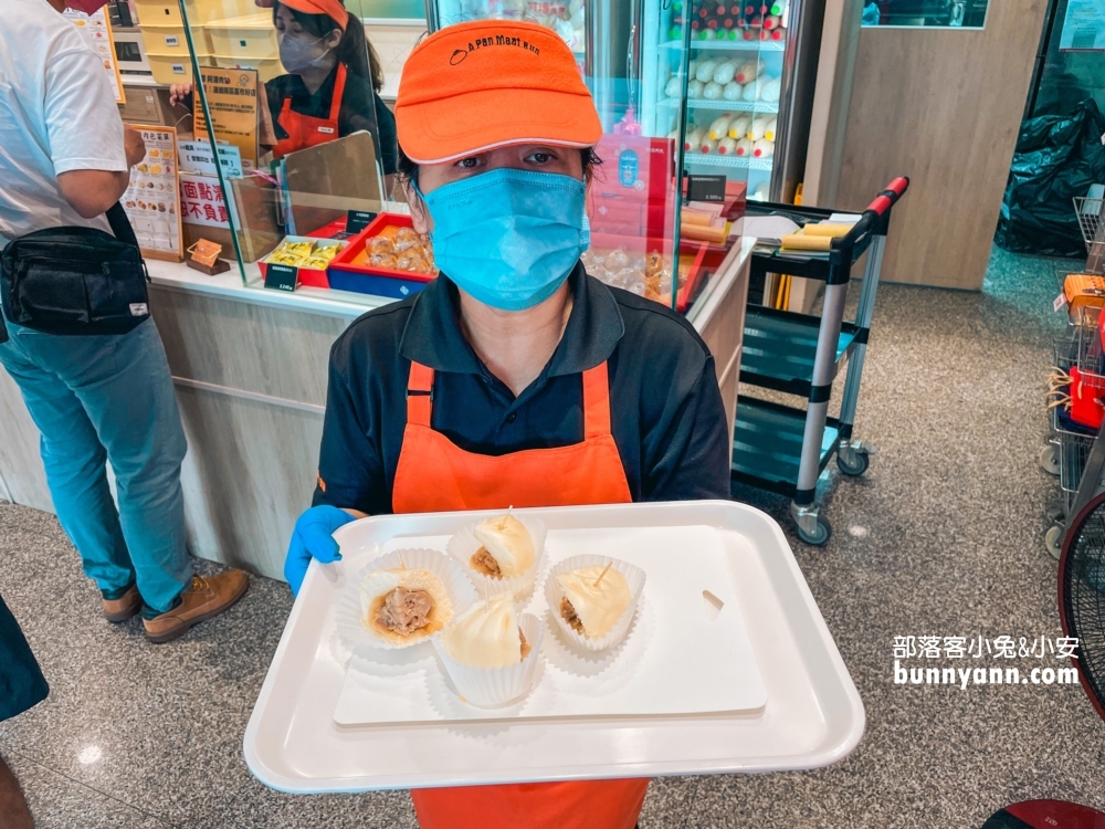 嘉義美食推薦：阿潘肉包，超夯蛋黃酥出爐秒殺，小孩最愛！