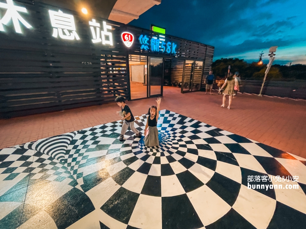 新豐休息站｜台61線高架橋下休息站☀️24H冷氣廁所、便利商店
