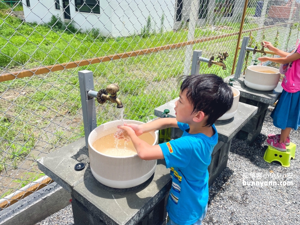 宜蘭【星夢森林劇場】來找可愛水豚君跟毛茸茸兔兔互動