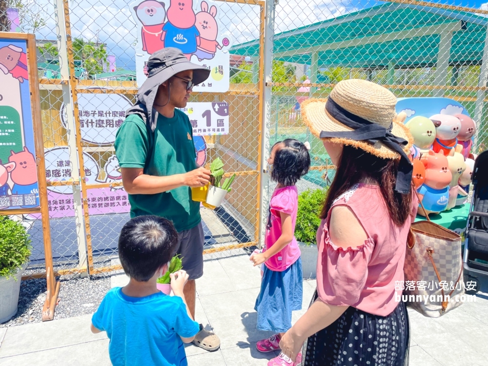 宜蘭【星夢森林劇場】來找可愛水豚君跟毛茸茸兔兔互動