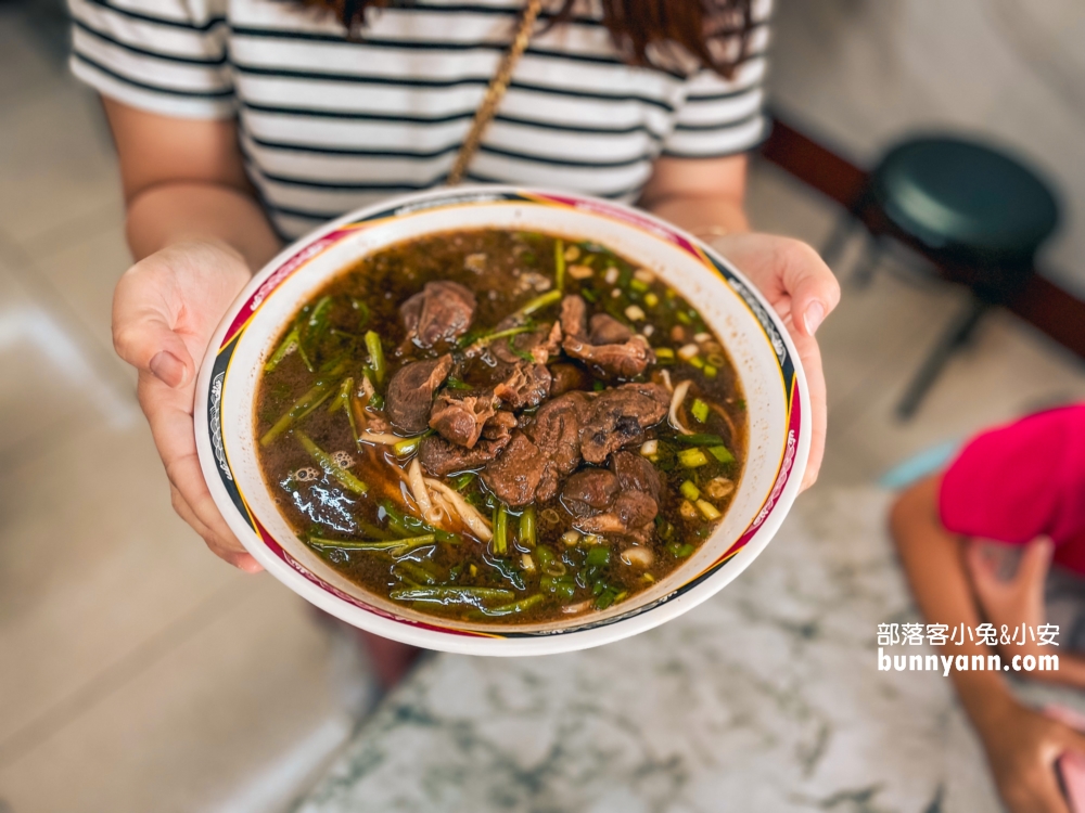 青島水餃館｜埔里美食推薦大碗公牛肉麵，水餃跟大腸也很強