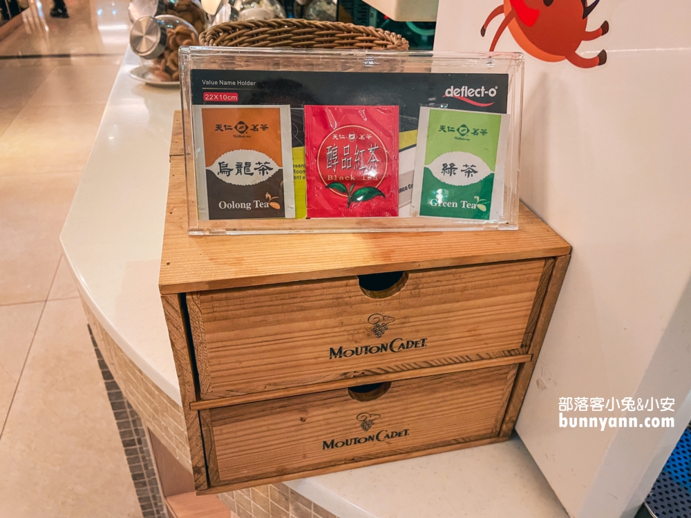 馥麗飯店御品百匯廳自助餐開箱，啤酒、螃蟹、生魚片、壽司吃到飽