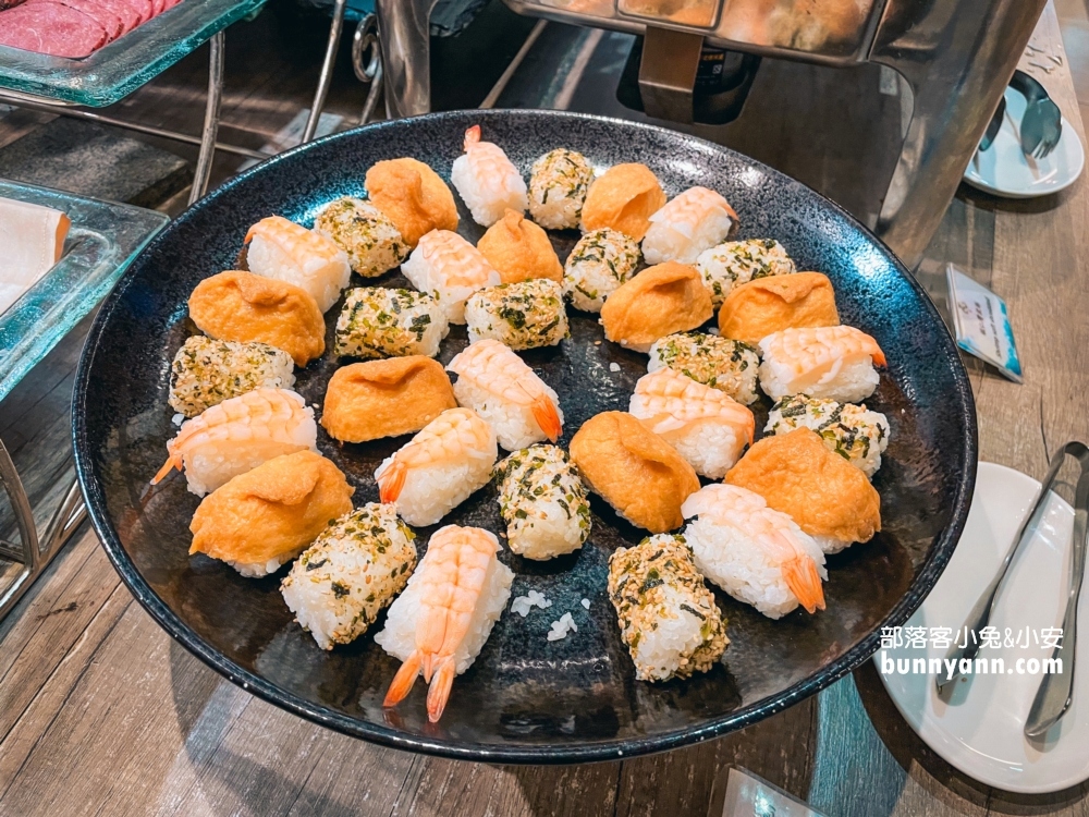 馥麗飯店御品百匯廳自助餐開箱，啤酒、螃蟹、生魚片、壽司吃到飽
