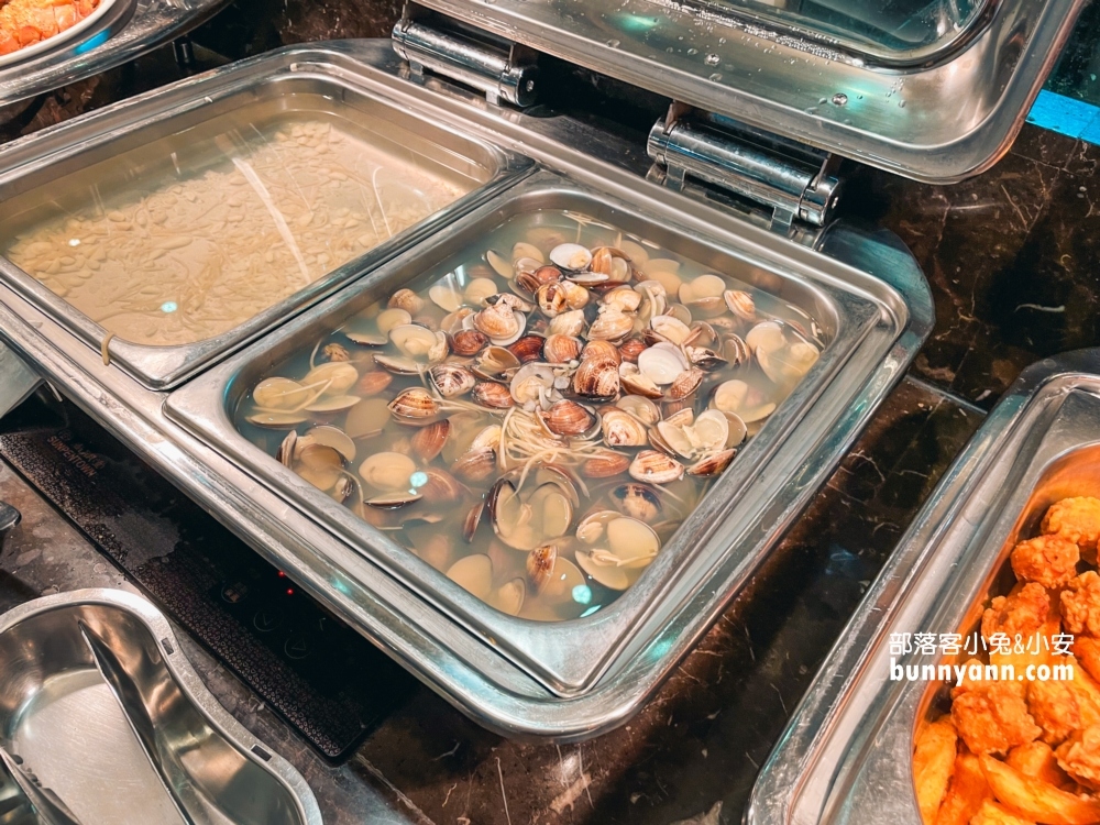 馥麗飯店御品百匯廳自助餐開箱，啤酒、螃蟹、生魚片、壽司吃到飽