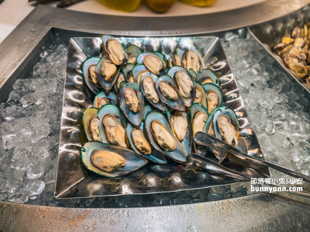 馥麗飯店御品百匯廳自助餐開箱，啤酒、螃蟹、生魚片、壽司吃到飽