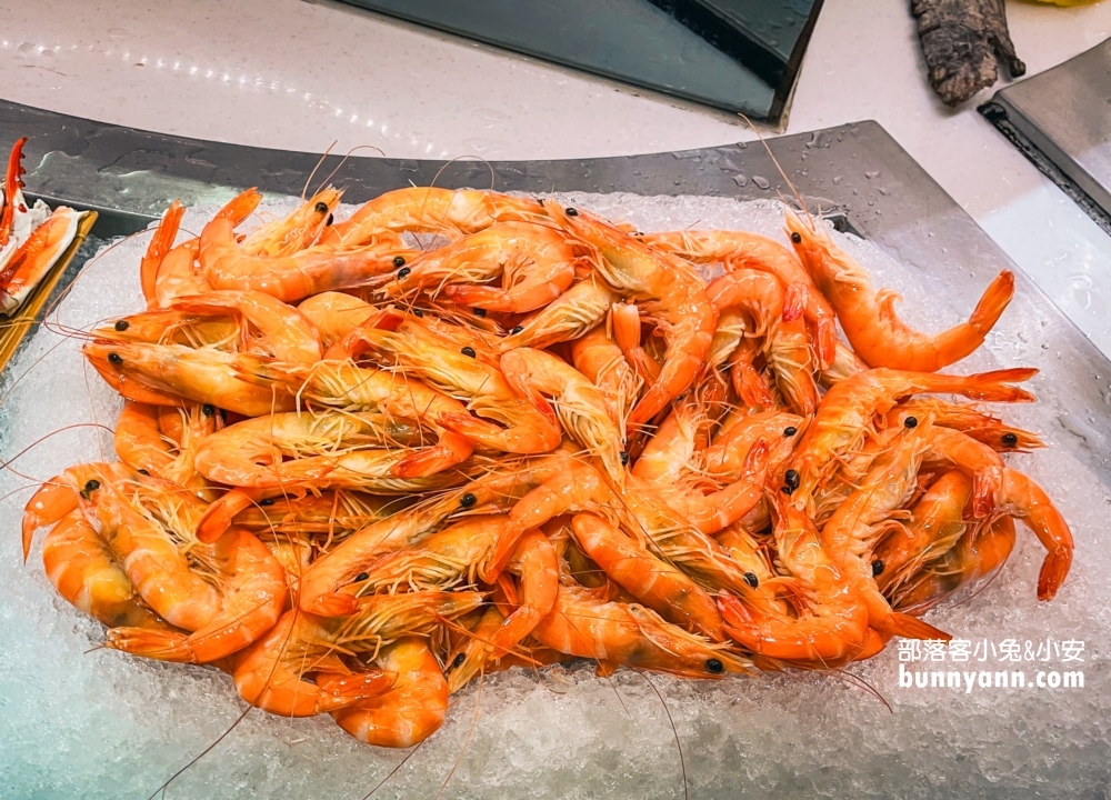 馥麗飯店御品百匯廳自助餐開箱，啤酒、螃蟹、生魚片、壽司吃到飽