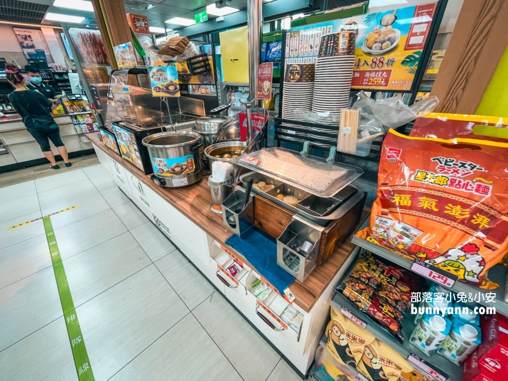 【雲林】口湖休息站，台61線高架橋下休息站，24H便利商店與廁所