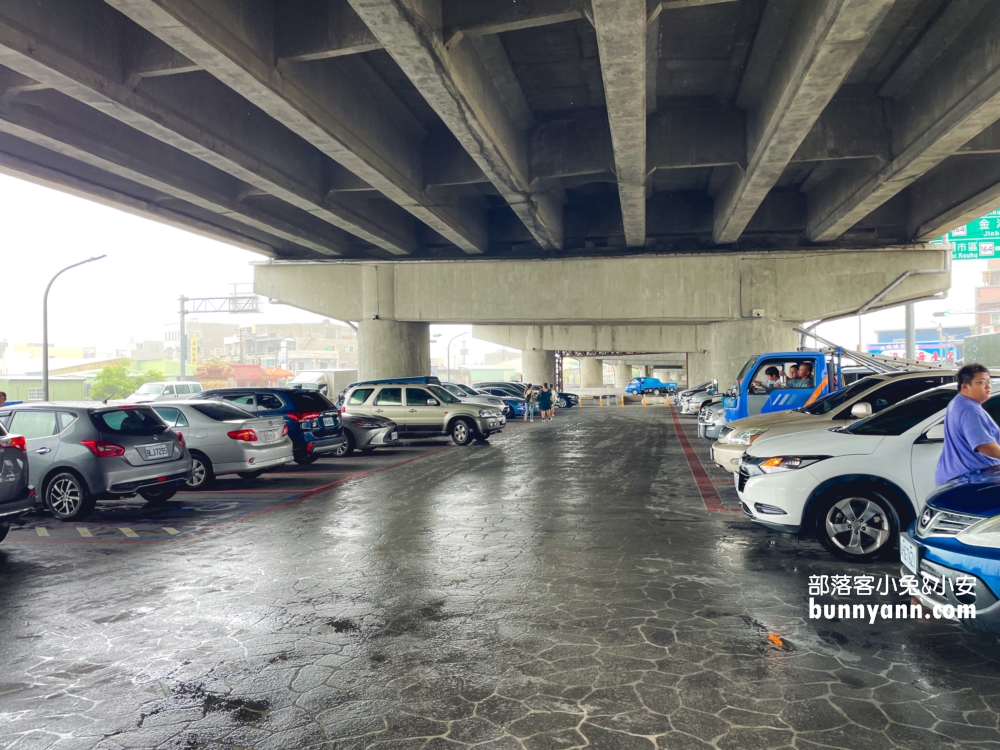 【雲林】口湖休息站，台61線高架橋下休息站，24H便利商店與廁所