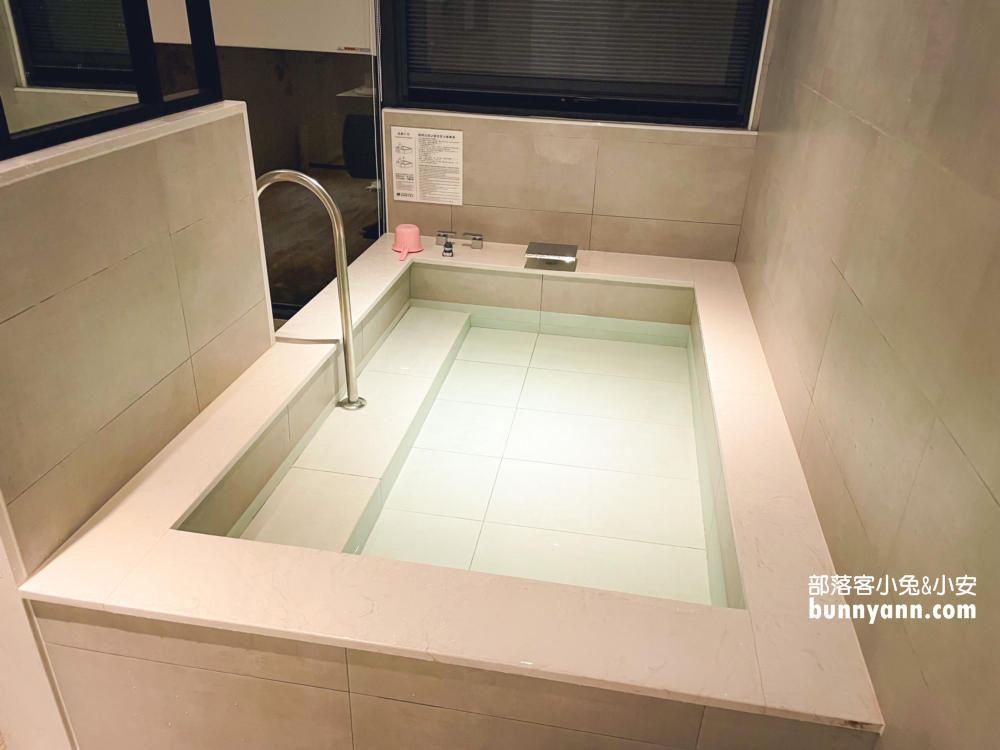 嘉義【棒棒積木飯店】親子遊戲區、電動車跑道與各種風格的主題房