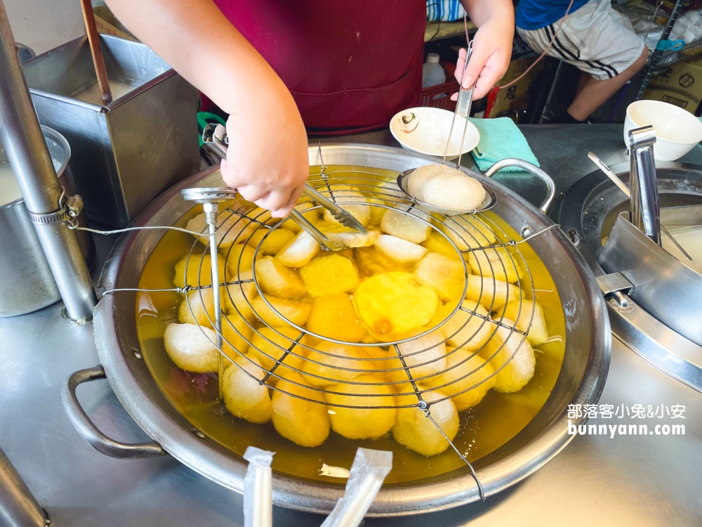 【淡水】林記肉圓，隱藏在水源街內的好吃肉圓，綜合湯豬腸+豬肚也超強