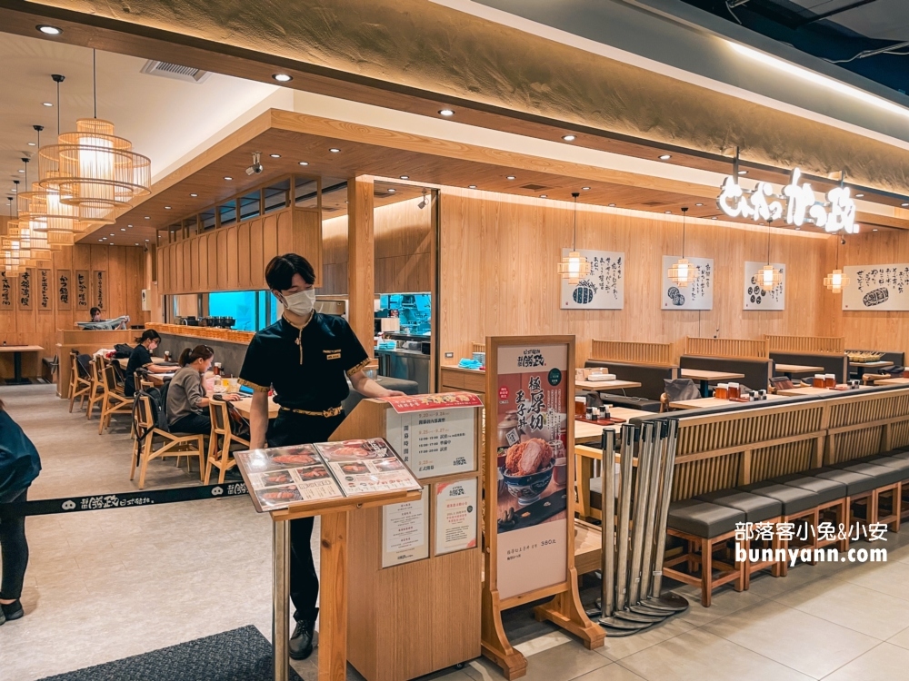 【新店裕隆城】好吃好玩都在這裡，裕隆城一日遊這樣安排