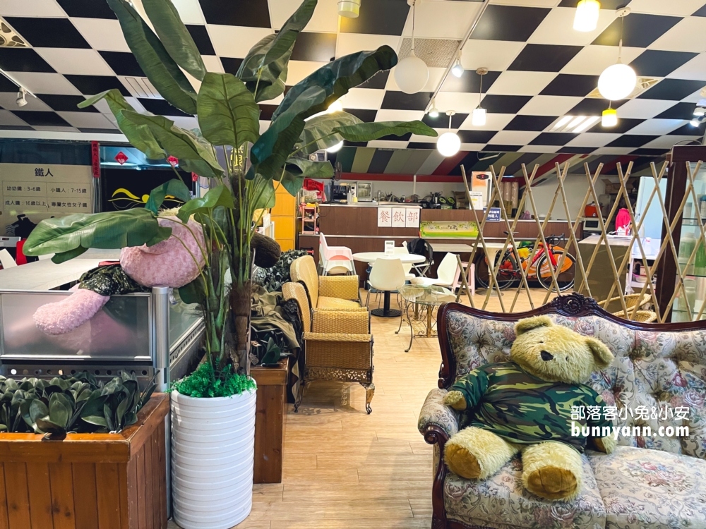 新北玩水推薦！大新店游泳池，暢遊旋轉滑水道、SPA水療的好地方
