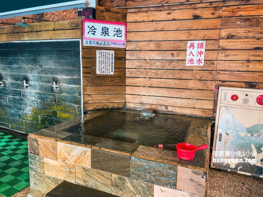 新北玩水推薦！大新店游泳池，暢遊旋轉滑水道、SPA水療的好地方