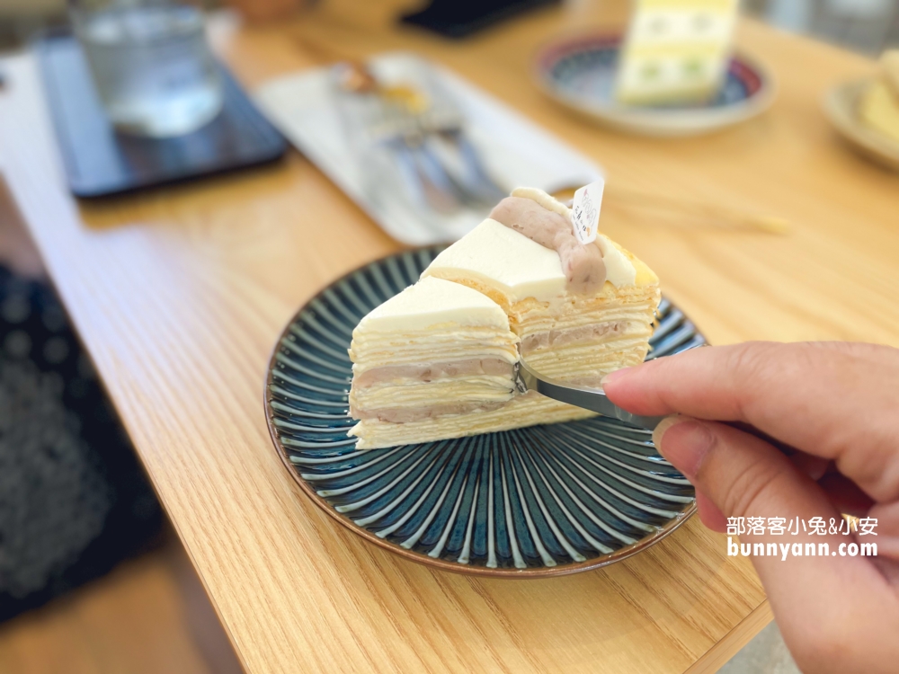 宜蘭下午茶【花轟小姐】推薦好吃到爆炸的千層蛋糕。