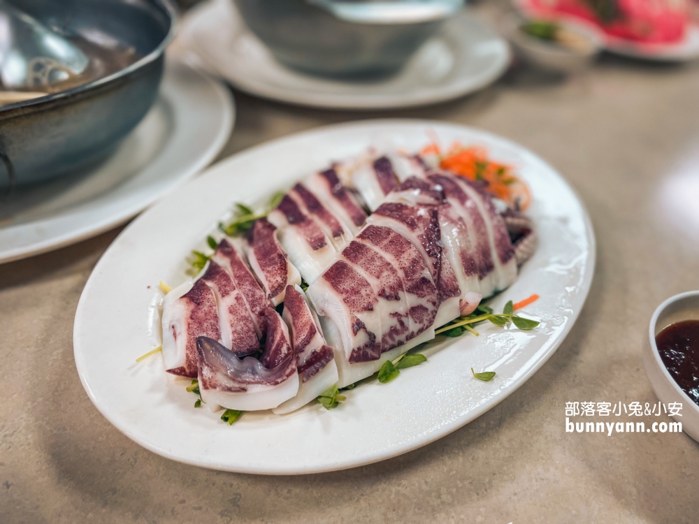 漁港裡的公道海鮮店！新北友信海鮮餐廳新鮮又實在